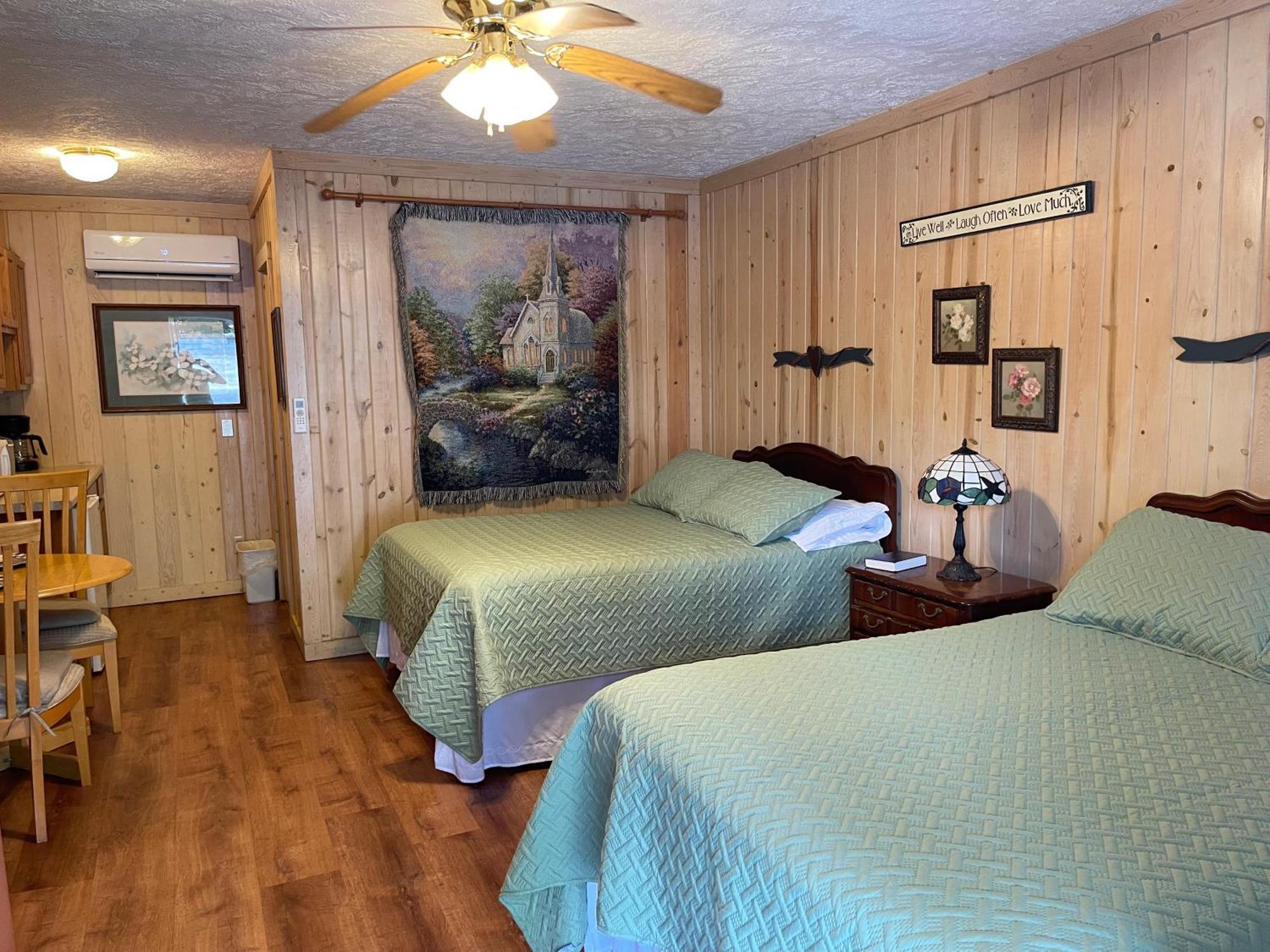 Mountain Aire Cottages & Inn Clayton Buitenkant foto